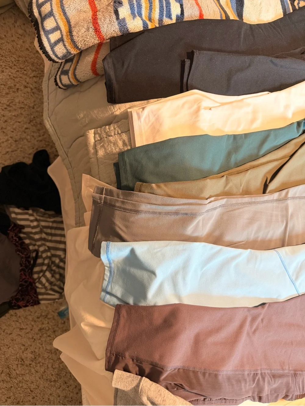 Fabletics Heather Gray Pullover Hoodie and 8 pair leggings mediums - Picture 7 of 8